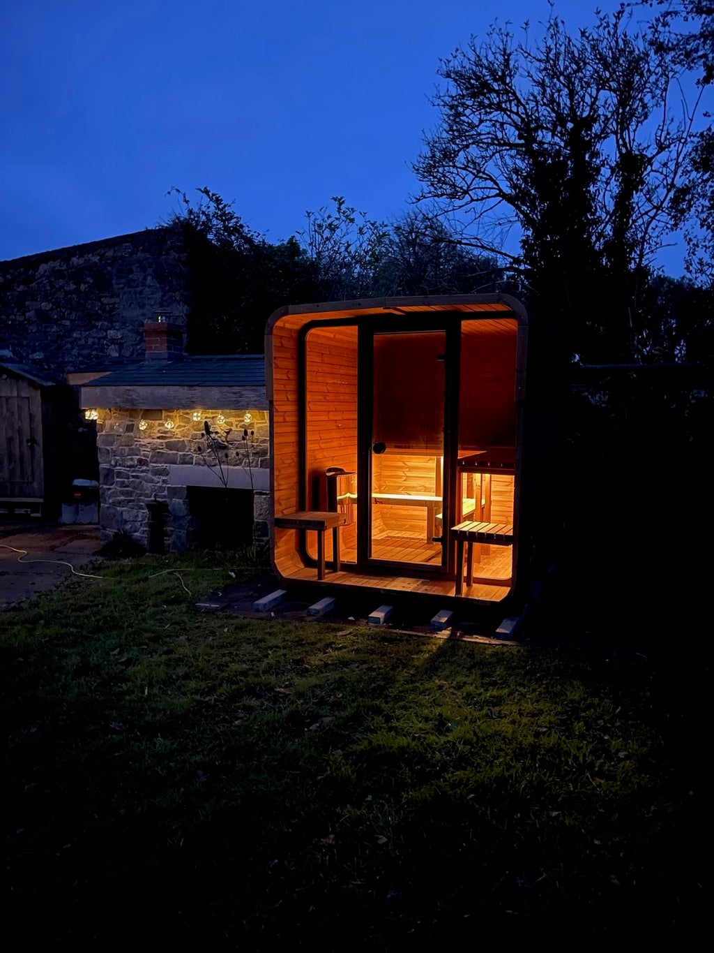 Square Sauna 2.2m x 2.0m x 2.2m With Terrace ELECTRIC